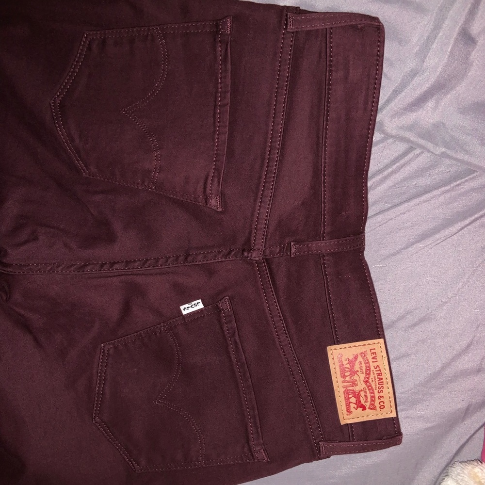 Maroon Levis 721 high rise skinny jeans